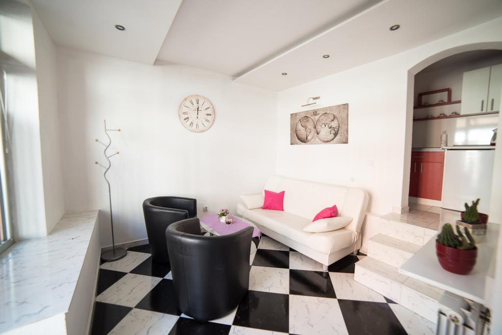 Apartman Hitno ทูซลา ภายนอก รูปภาพ