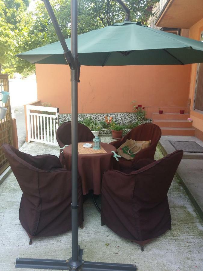 Apartman Hitno ทูซลา ภายนอก รูปภาพ
